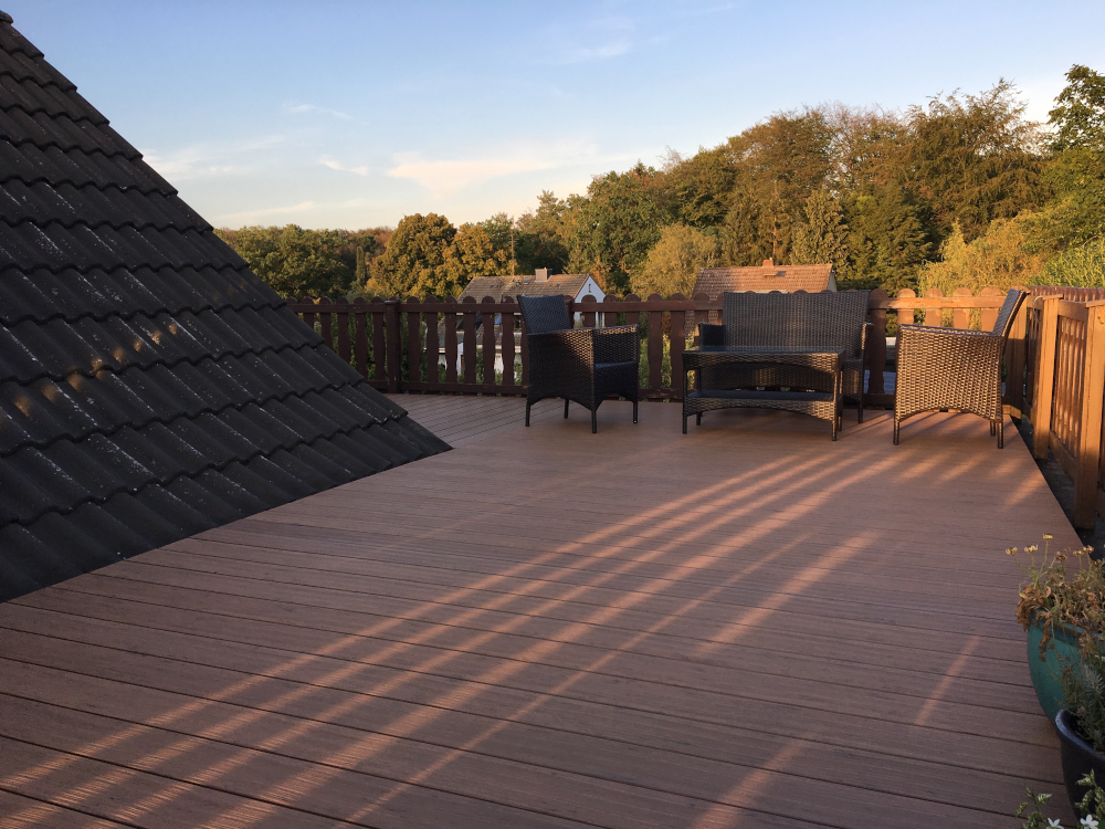 WPC Terrassendielen, 20x140 mm, Massiv, Herbstbraun, Grob/Strukturiert